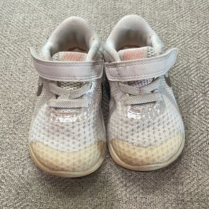 Nike Revolution 4 Girls